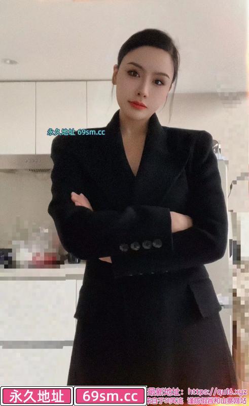 东站大长腿妹子