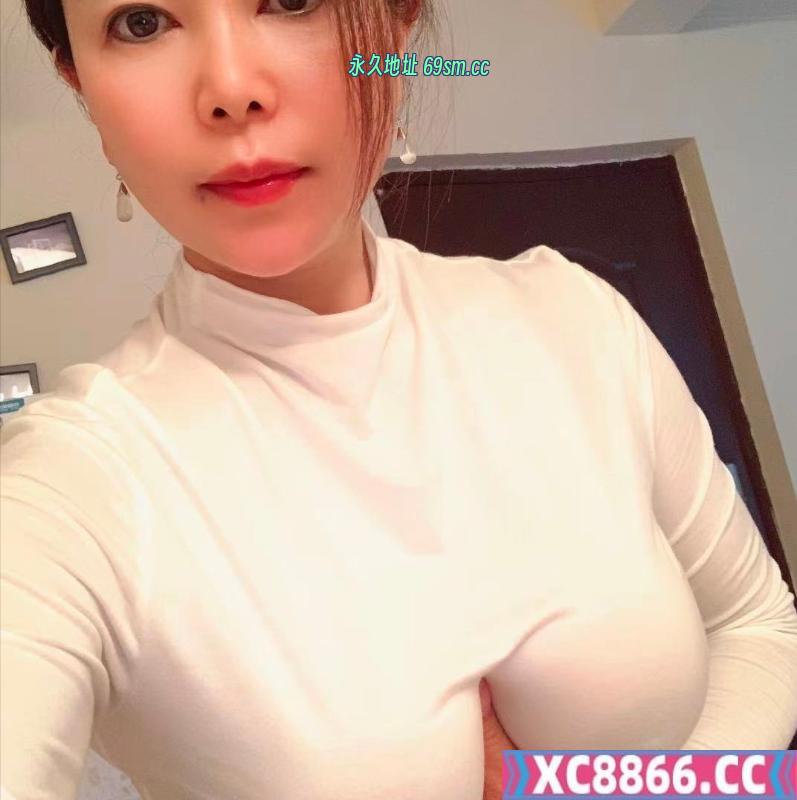 大奶少妇服务拉满
