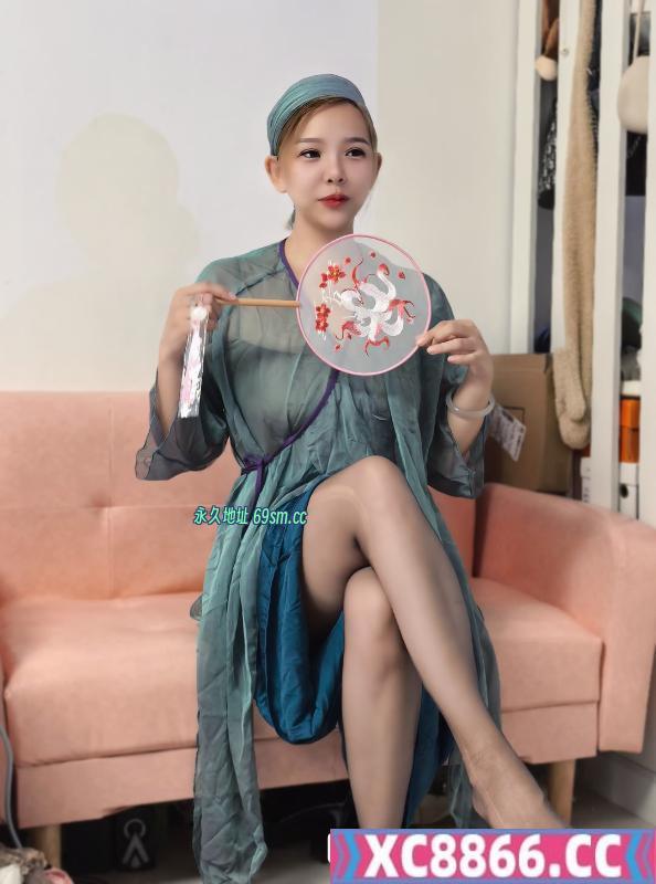 南城黑丝骚妇萱萱