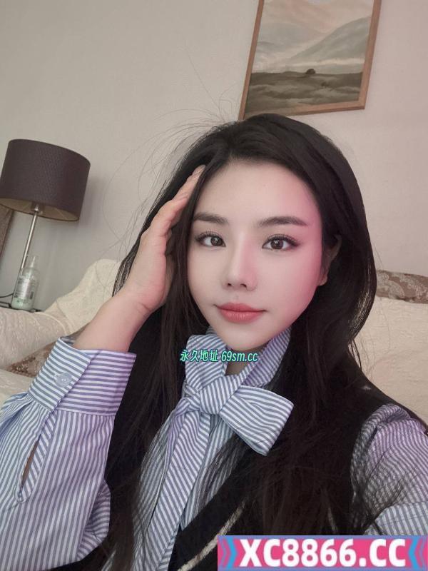 制服黑丝诱惑骚姐姐