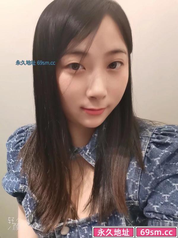 前凸后翘小姐姐