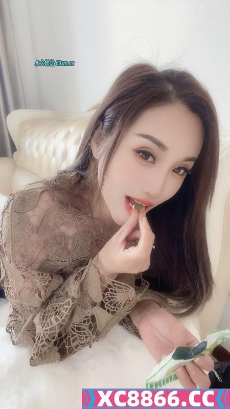 体验会喷水的大奶少妇