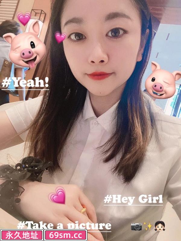 滨海蜜桃臀嫩妹