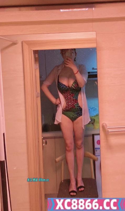白皙巨乳柳岩