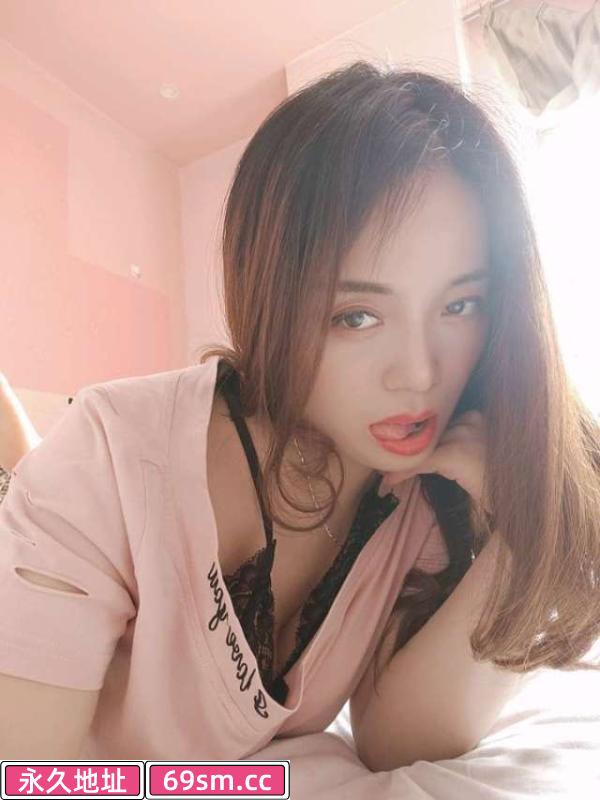 美甲店兼职小姐姐