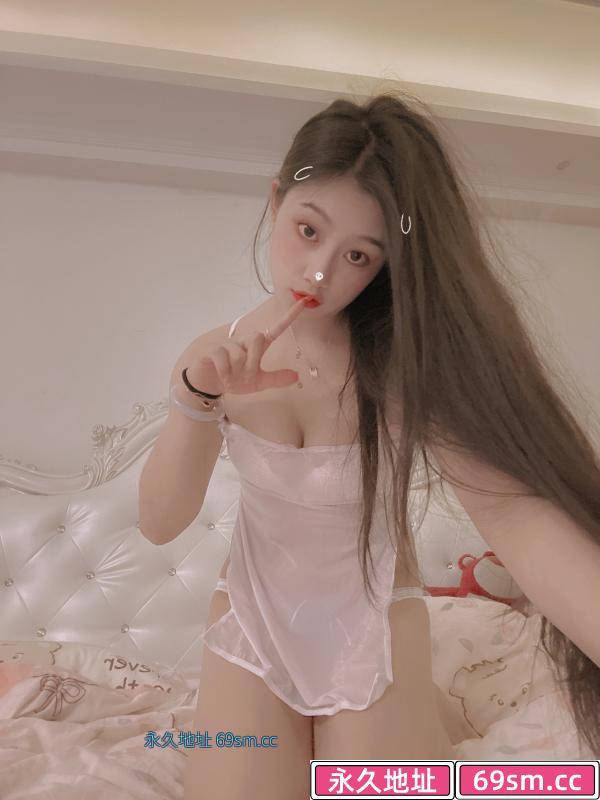 少数民族姑娘吴中安琪