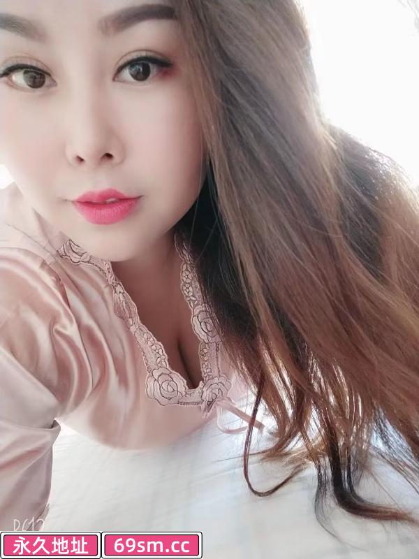 微胖馒头少妇