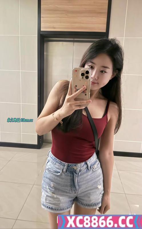 长腿性感嫩妹