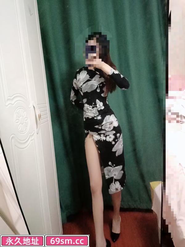 三里街中项服务大长腿