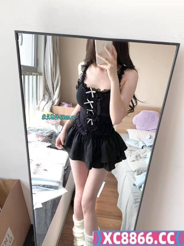 肤白貌美小萝莉