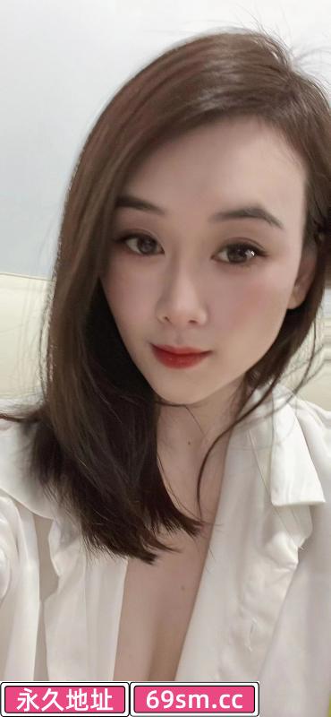 上城苗条小樱桃