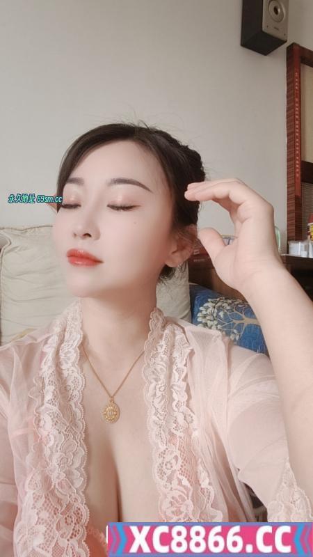 超级太胸舌吻御姐