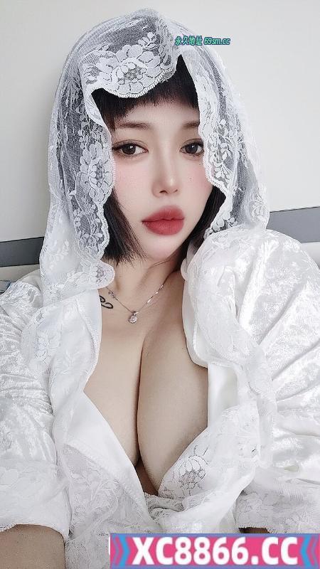 大长腿大胸妹