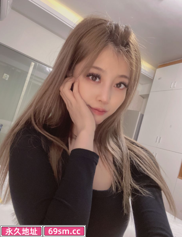 童颜巨乳佩佩