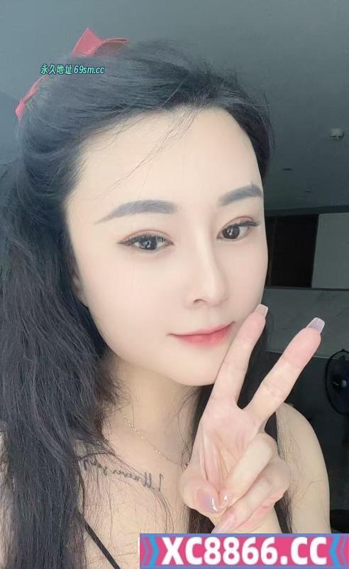 黑长直御姐静静