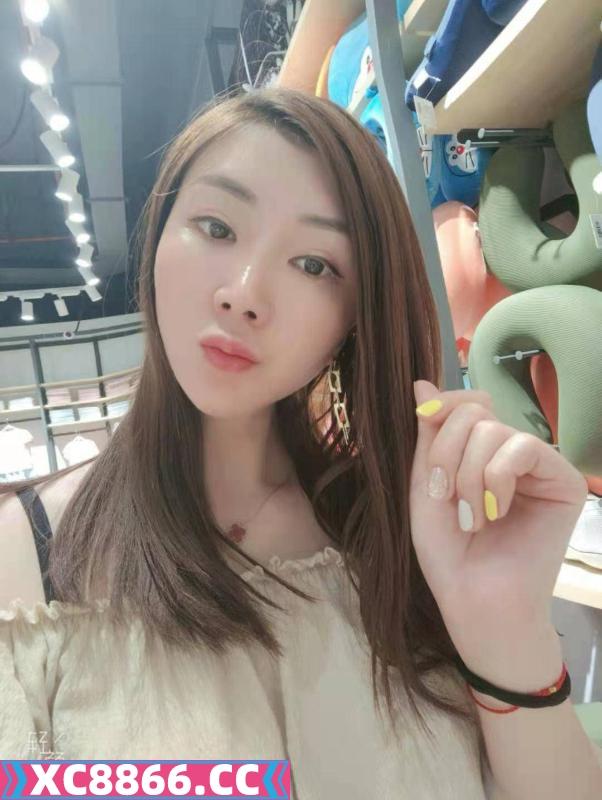 腼腆过年兼职小妹