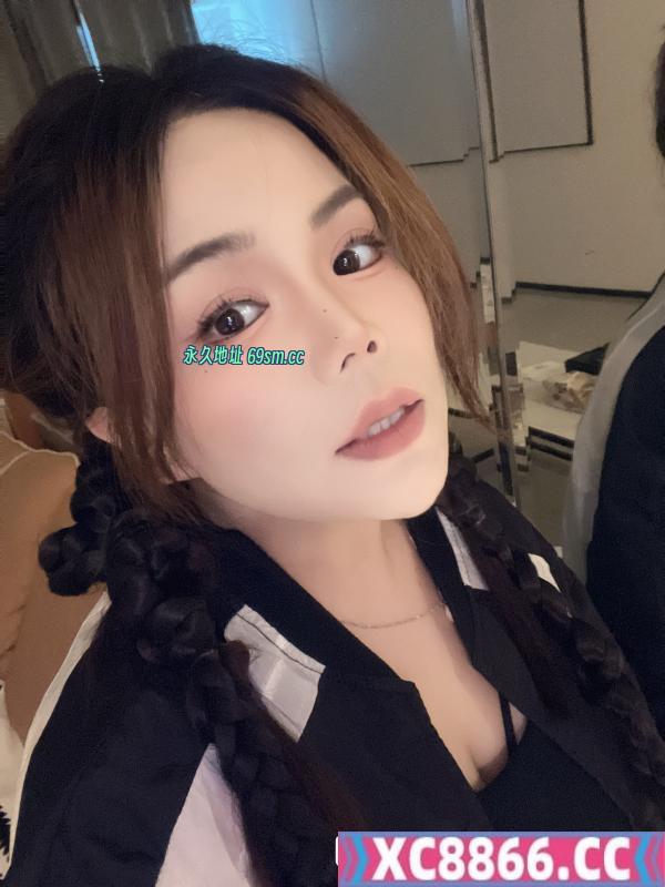 4D大胸御姐骚货老师