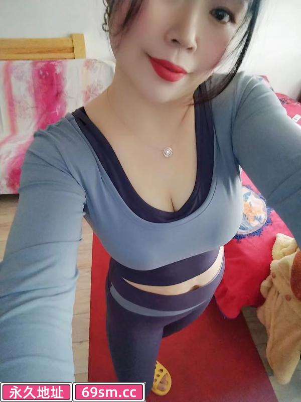 非常哇塞的骚妇