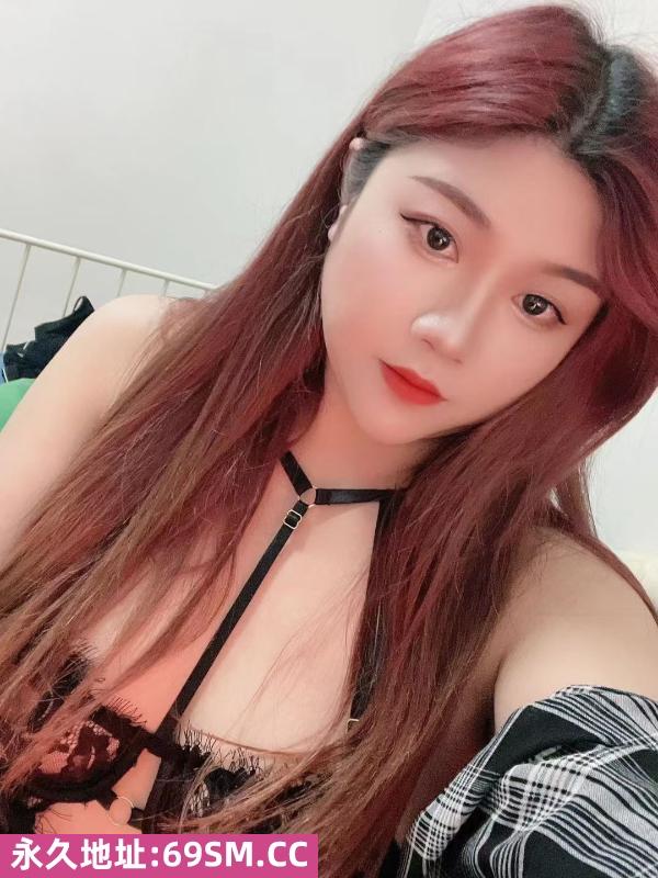 居家微胖大奶妹子