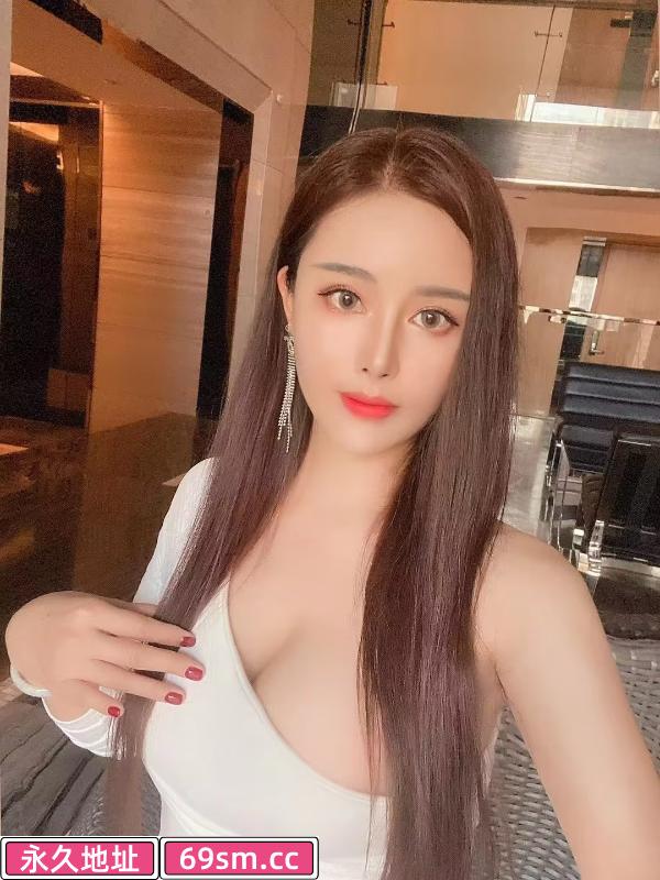 白云大奶少妇小凤仙