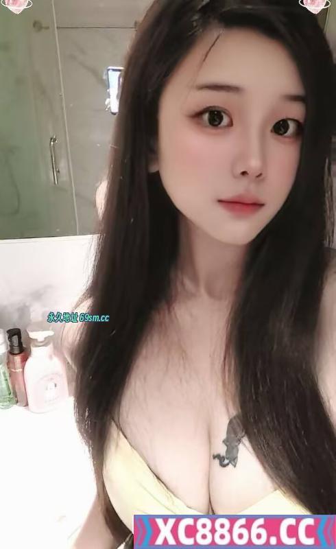 舌吻大胸露露