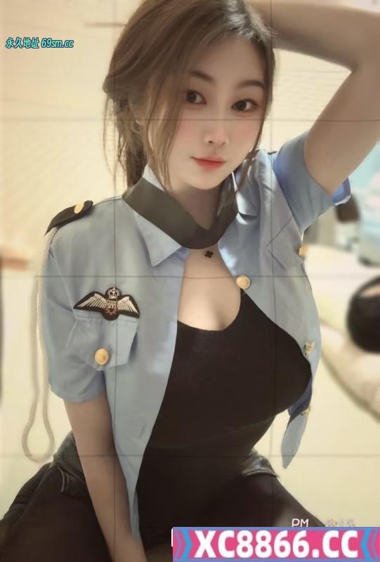 三点粉月月