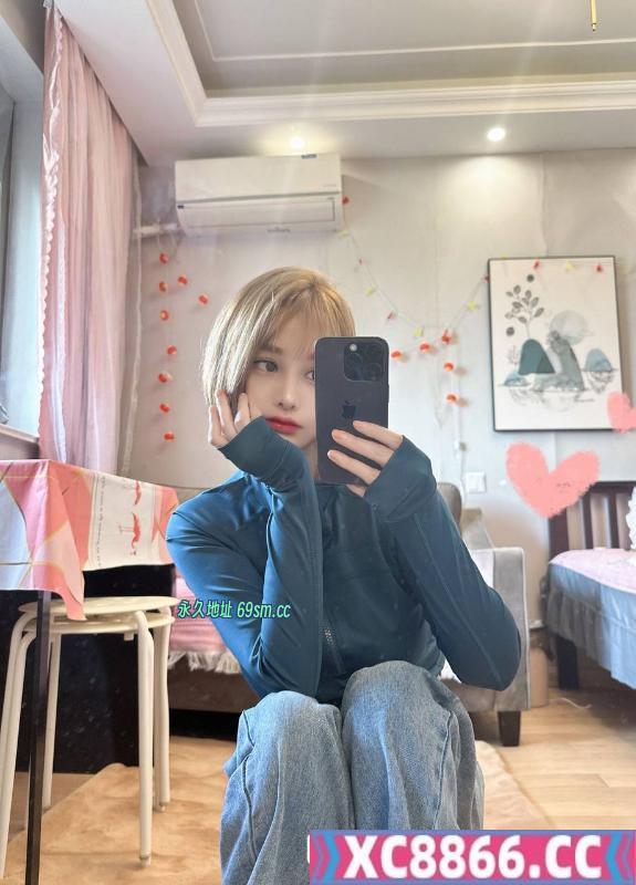 性感丰满大胸妹子