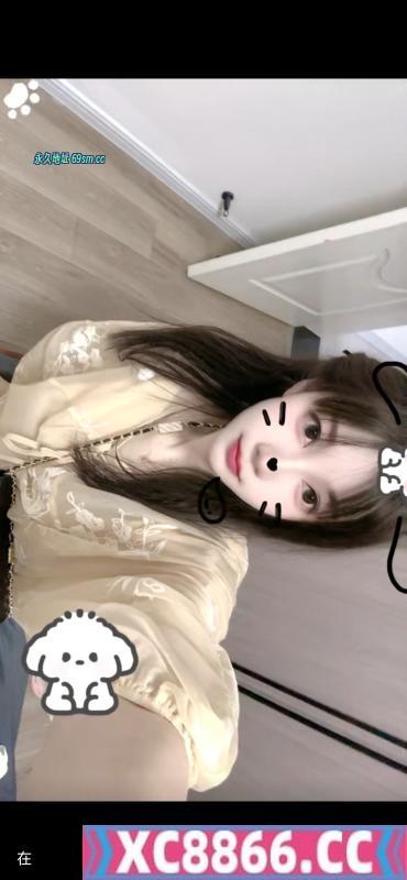 过年不休息小姐姐