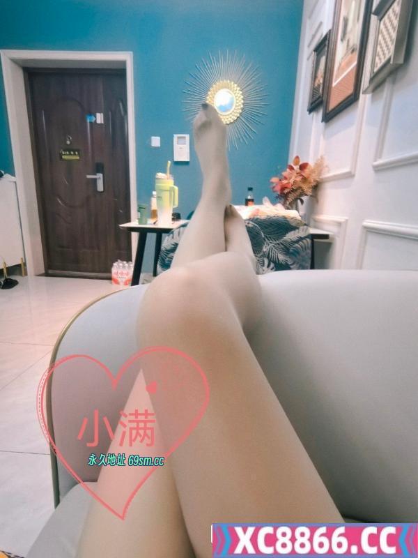 龙首黑丝袜小满