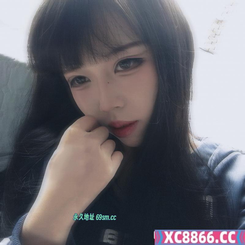 19岁颜值高小猫超好
