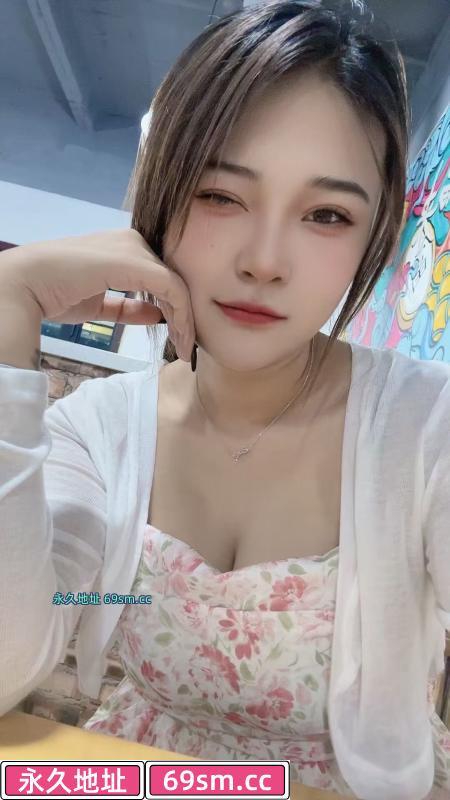 嫩妹子佳欣