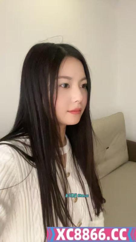 天府三街乖巧可爱莎莎