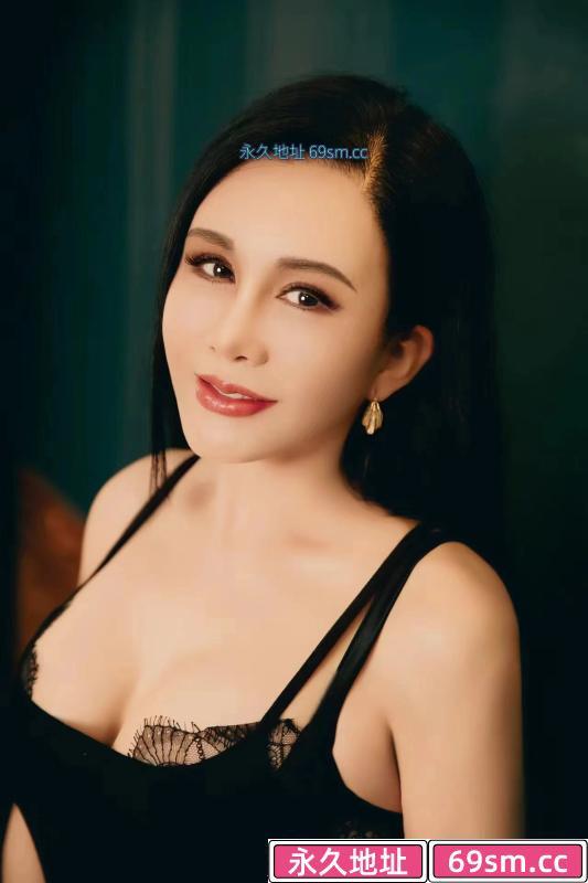 大胸口爆王菲菲
