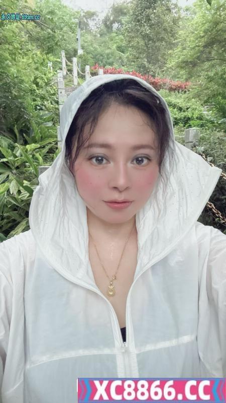 上梅林大奶重庆妹子
