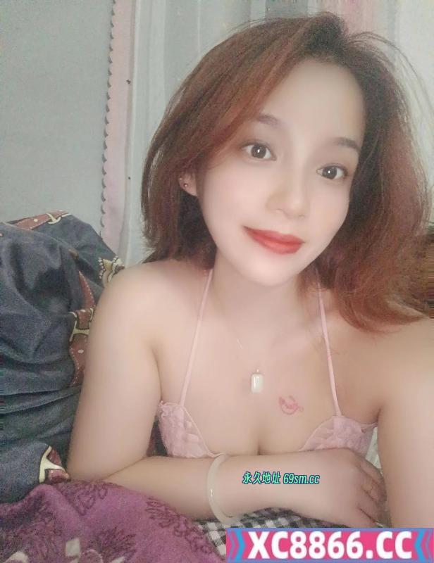 性感大胸小少妇