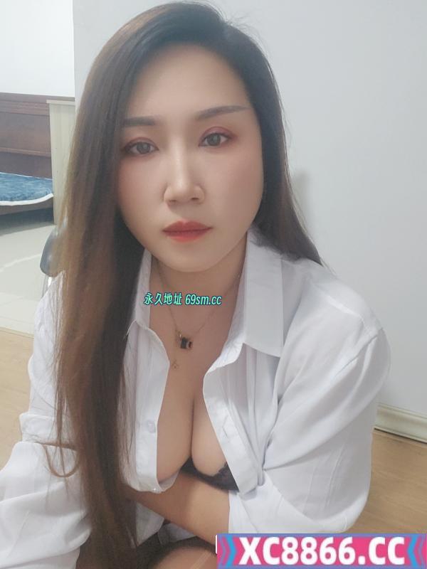 梅花园气质少妇