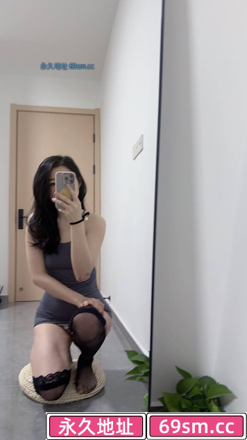 制服控微胖小少妇
