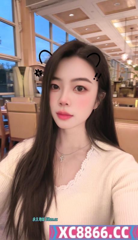 性感悦悦小美女