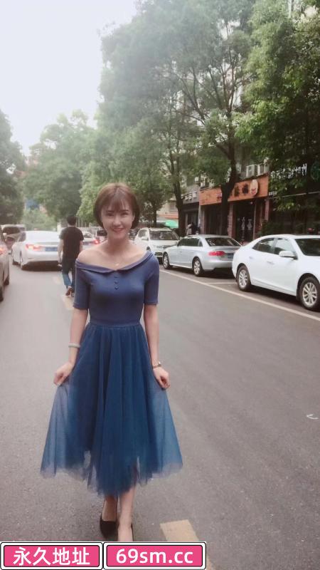 长腿短发的小少妇若琳