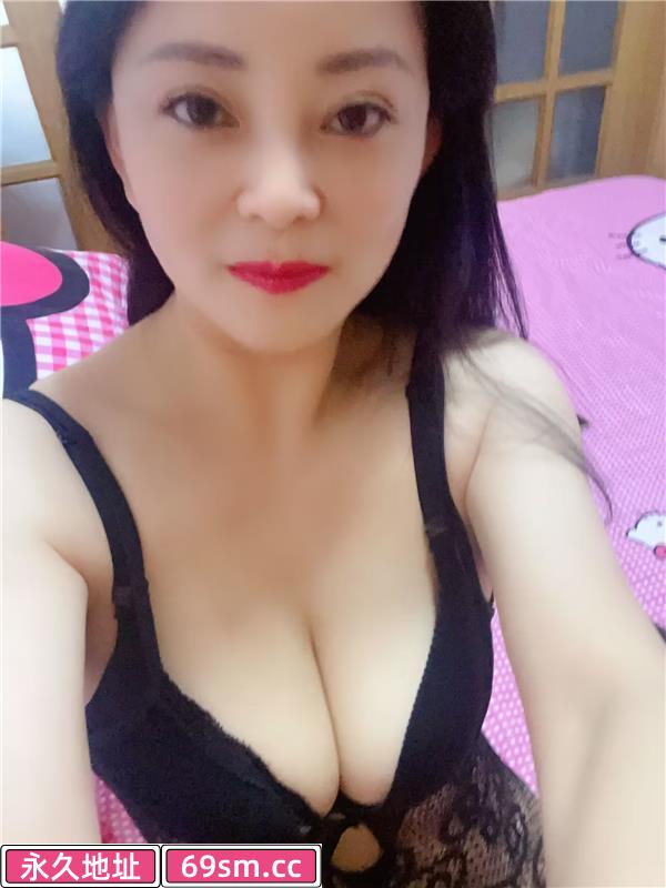骚气服务少妇