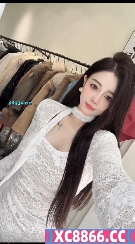 花果园钱多多小姐姐