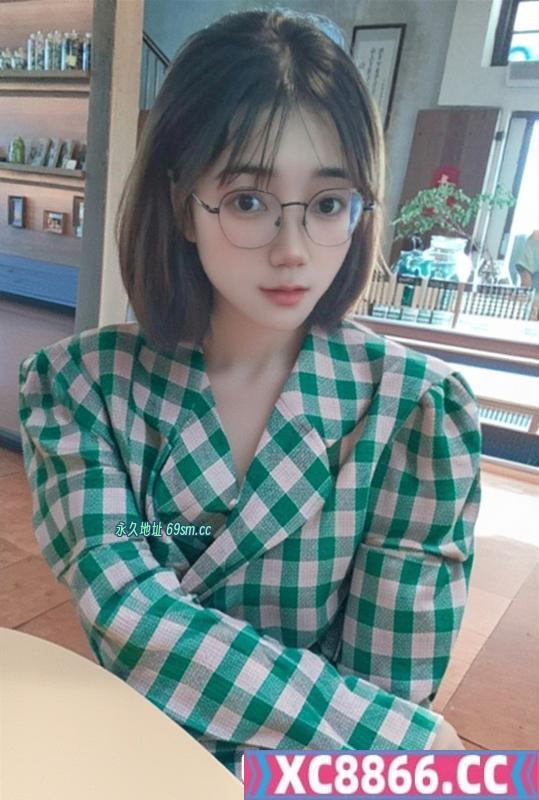 眼镜少妇野子