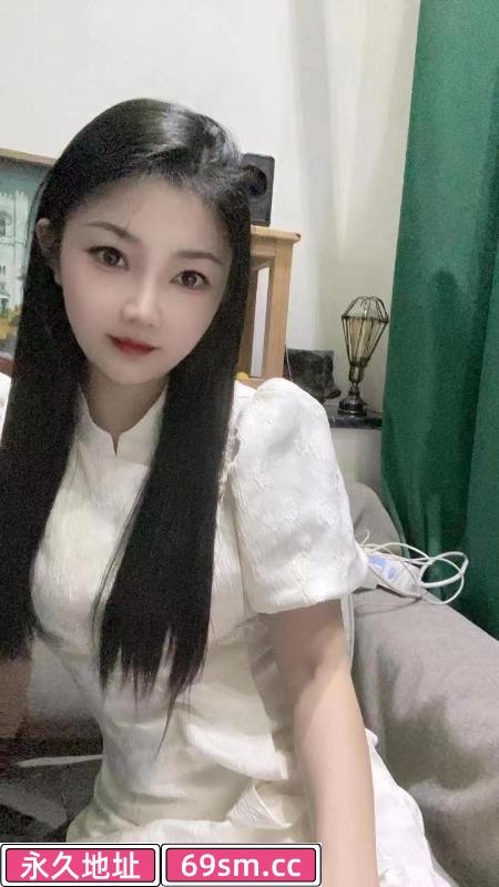 南山妩媚彤彤