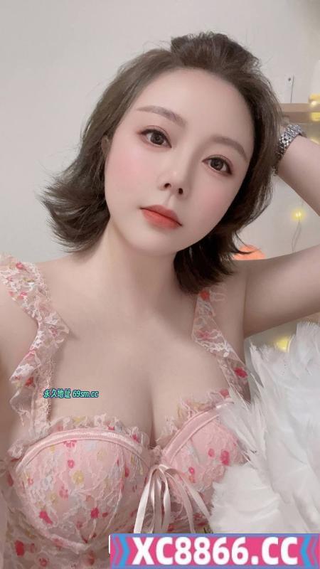 丰满胸大风骚妹子