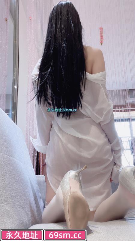大长腿小姐姐