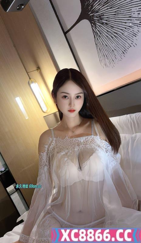 舌吻女神苗条可乐