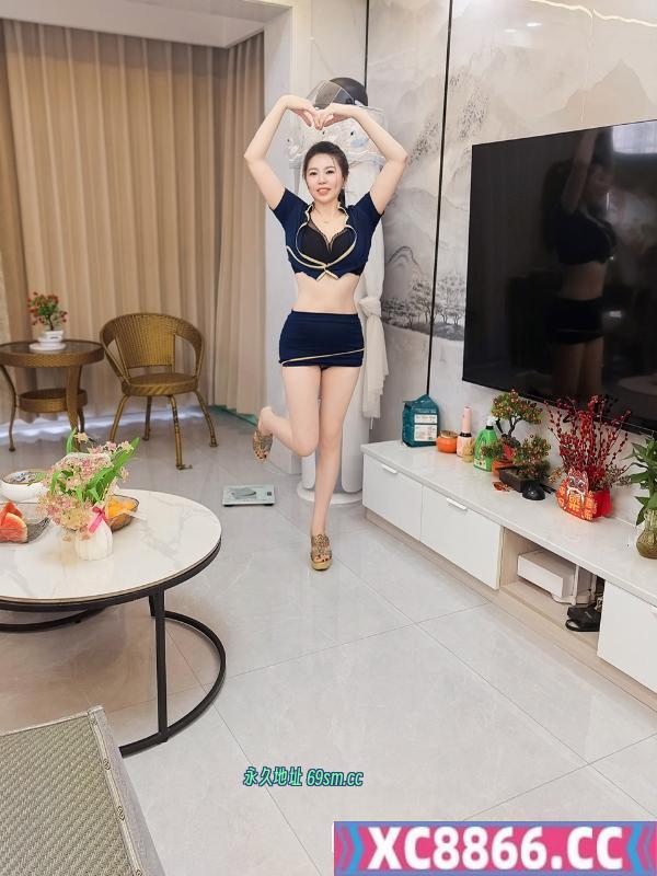 性感闷骚御姐