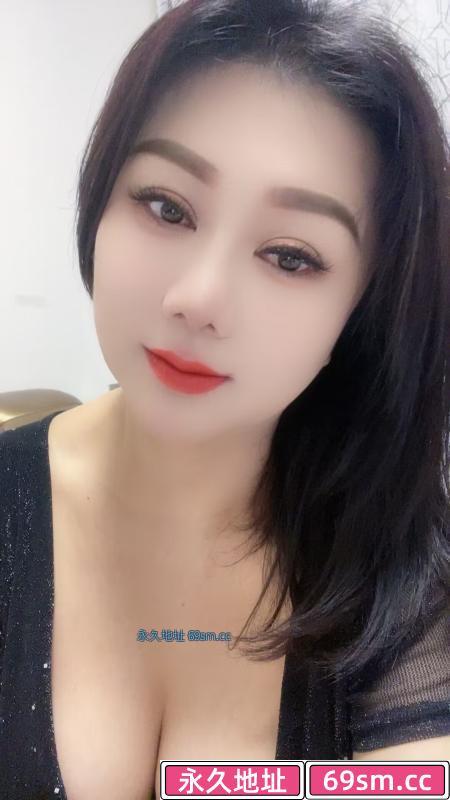 花果园C杯臀推少妇
