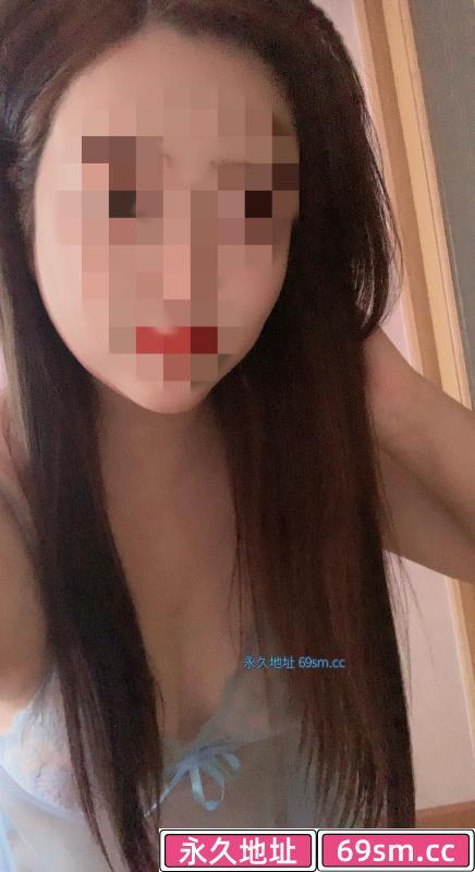 丰满翘臀小少妇