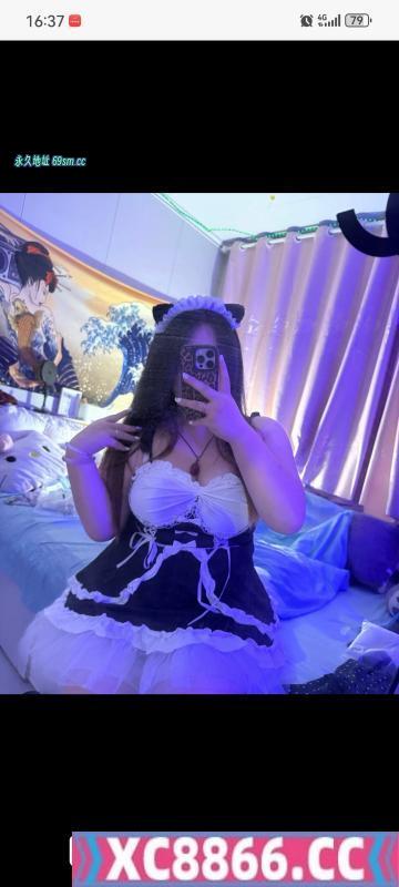 丰满嫩妹